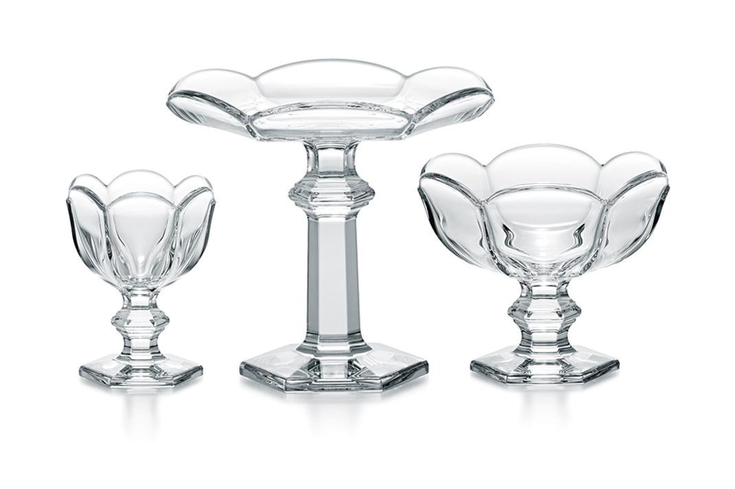 アルクール チューリップ クープ 99,000円、脚付きプレート 143,000円、ボウル 121,000円