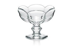 バカラ“チューリップ型”クリスタル食器、ふんわり花びらシェイプのボウルやプレートなど｜写真2