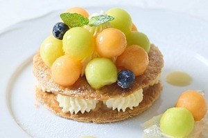 2025年メロンスイーツ特集、“メロン党も満足”カフェ・ホテル・コンビニ限定スイーツまとめ