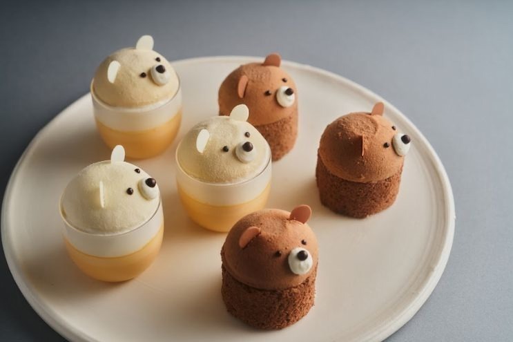 くまロールケーキ 650円、白くまプリン 650円