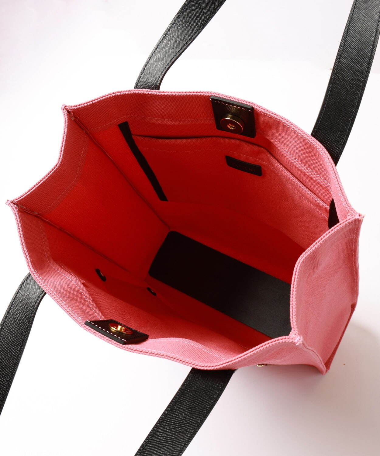 クルニ25年春夏“バイカラー”バッグ、キャンバスミニトートやゴールド留め具のミニ財布も｜写真5