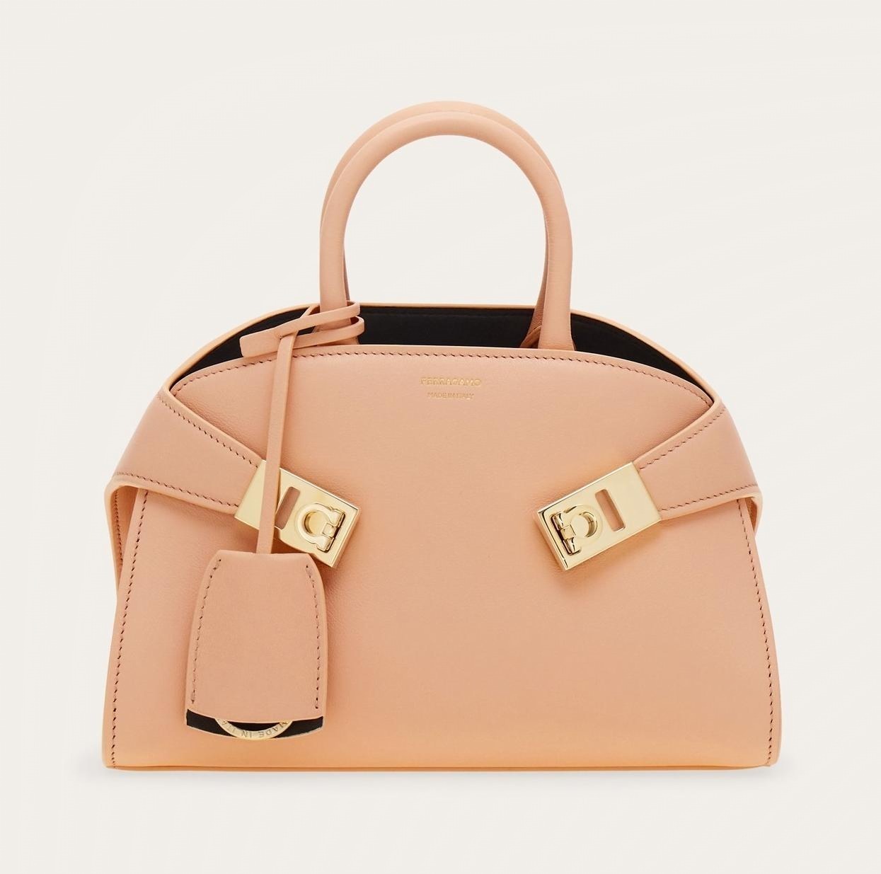 フェラガモ(Ferragamo) ハグ｜写真5