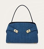 フェラガモ(Ferragamo) ハグ｜写真1