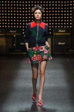 ハウス オブ ホランド 2015年春夏コレクション - 70sの香り漂う、ポップなグルービースタイル｜写真1