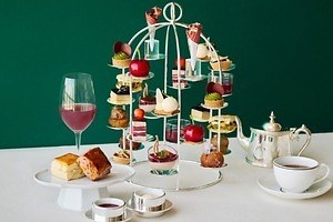 ザ・ペニンシュラ東京「チェリー アフタヌーンティー」ルイボスティー風味パンナコッタ＆チェリー型ムース