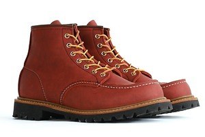 レッドウィングの防水革メンズブーツ＆黒スエードのウィメンズ「クラシック モック」横浜の新店舗限定で