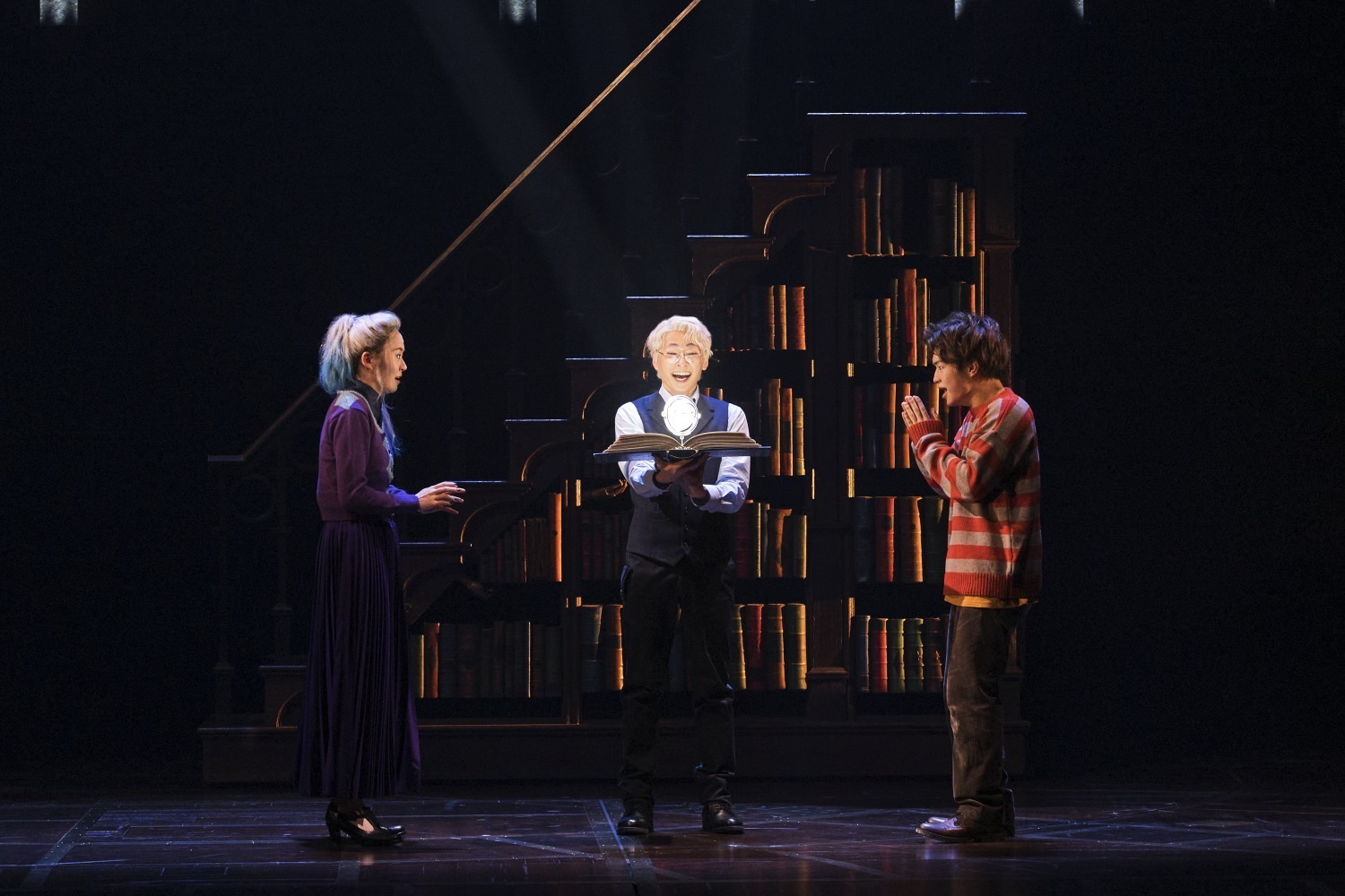 舞台『ハリー・ポッターと呪いの子』飛び出す魔法など見所を紹介、大人から子どもまで楽しめる魔法の世界観｜写真6