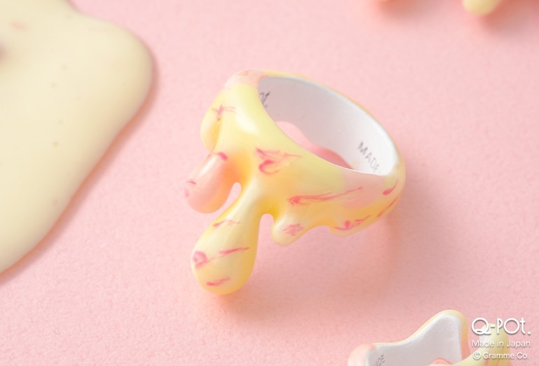 Q-pot.“とろ～り”マーブル模様のアイスクリーム着想アクセサリー、苺ソース入りネックレスなど｜写真3