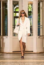 シャネル 2026年リゾートコレクション、気ままでグラマラスな装い｜写真1