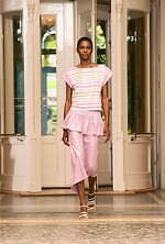 シャネル 2026年リゾートコレクション、気ままでグラマラスな装い｜写真50