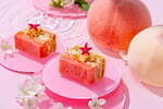 コンラッド東京“ピンク一色”ピーチアフタヌーンティー、桃型ムースや白桃ピューレのグラススイーツ｜写真9