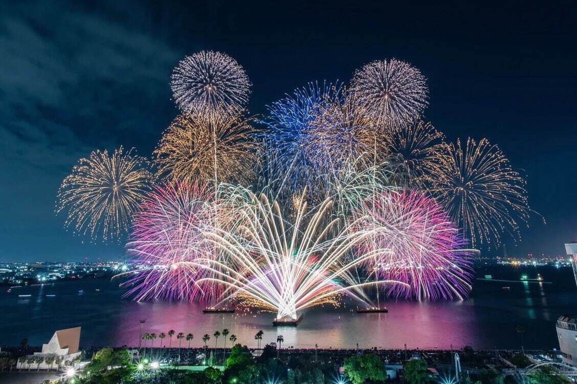 夏イベント｜「名港水上芸術花火2025」名古屋港ガーデンふ頭で開催、音楽とシンクロする13,000発の花火