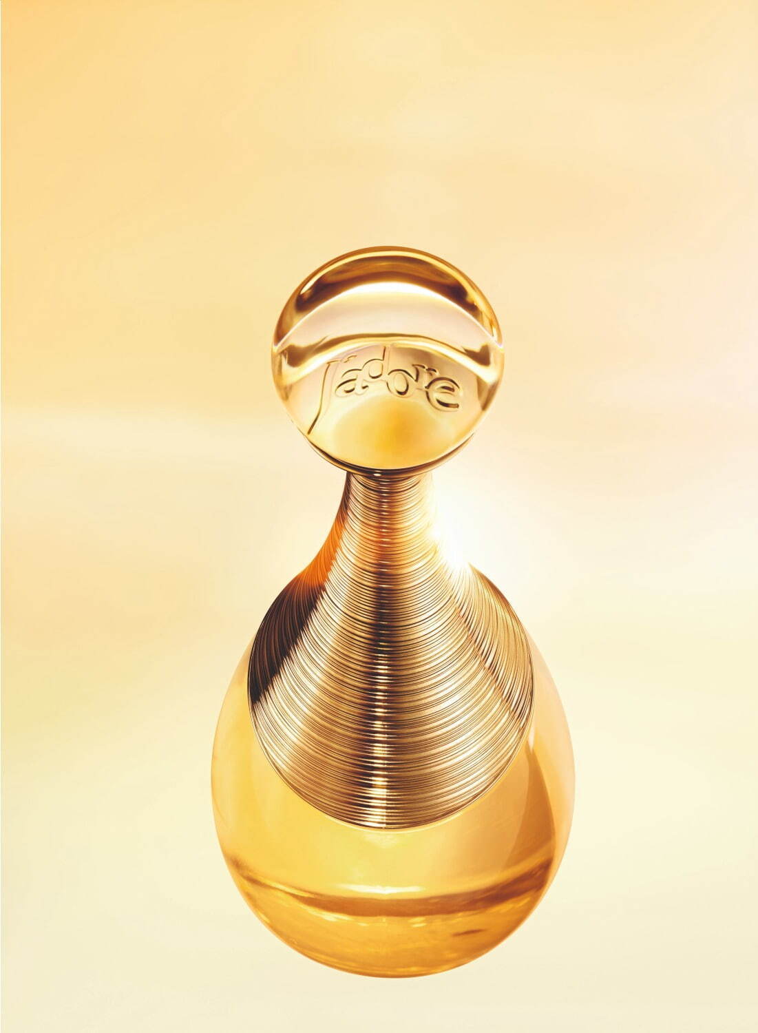 「ジャドール オードゥ パルファン」
30mL 11,550円、50mL 16,720円、100mL 23,100円