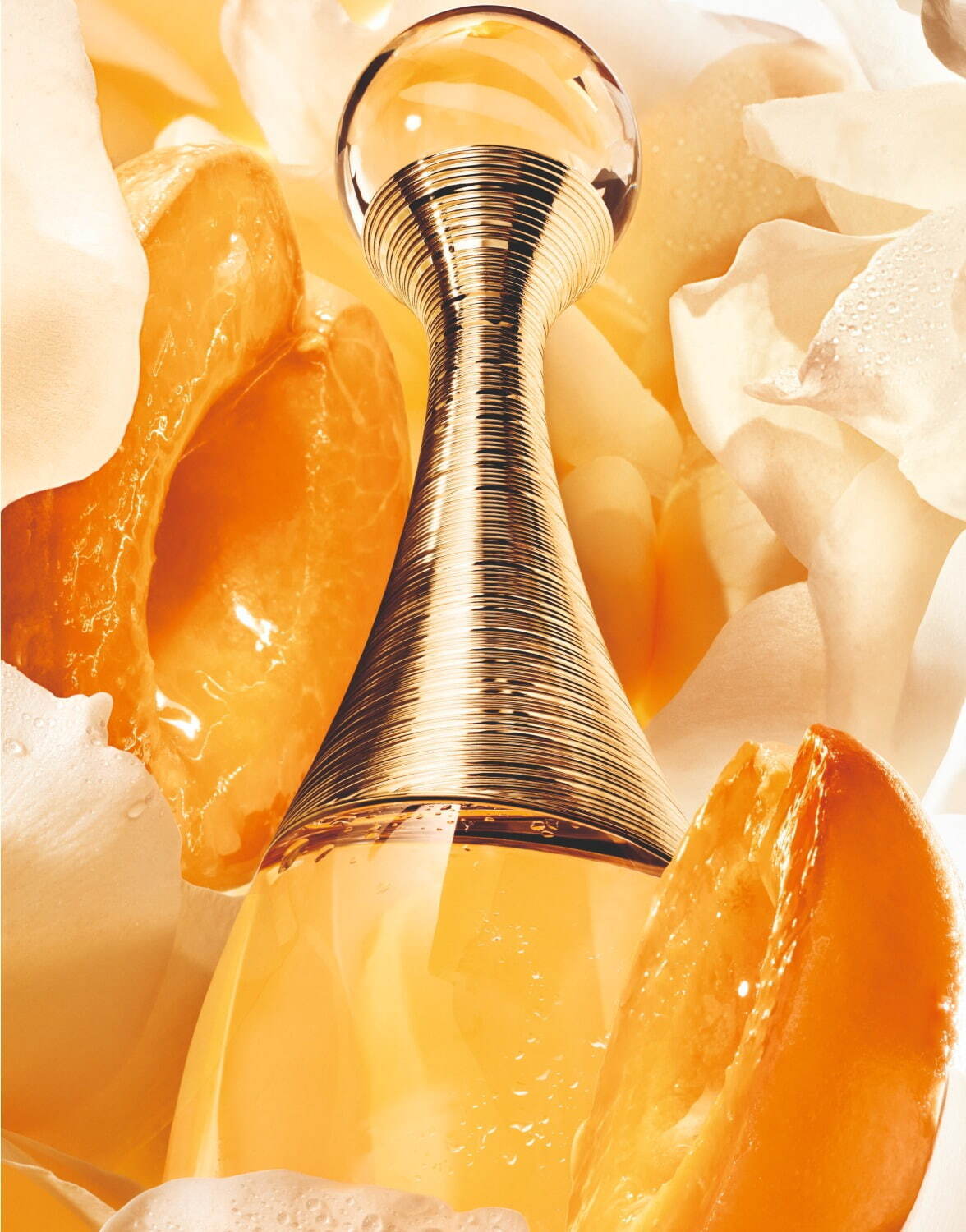 「ジャドール オードゥ パルファン」
30mL 11,550円、50mL 16,720円、100mL 23,100円