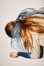 ジョン スメドレー×オーメ、“藍のグラデーション染め”ふんわりウールニット｜写真9