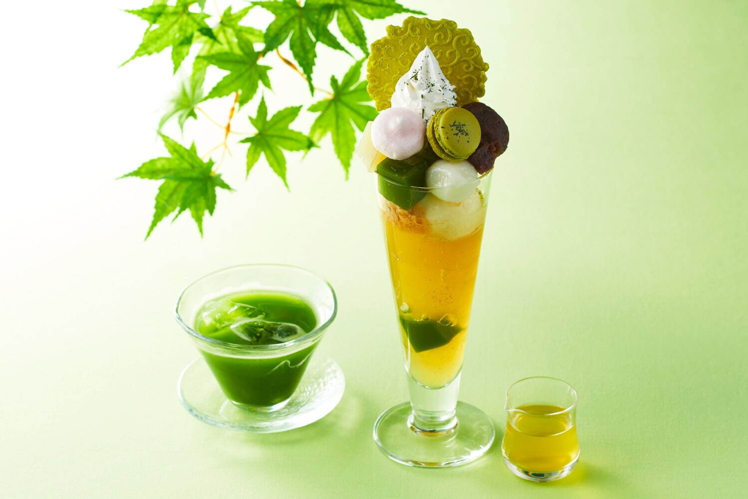 「新茶パフェ」単品 1,390円、お茶セット 1,790円