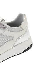 クラネ×クレイのコラボスニーカー、シルバーレザー際立つアッパー＆“ヘビの鱗”着想ソール｜写真6