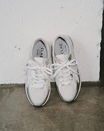 クラネ×クレイのコラボスニーカー、シルバーレザー際立つアッパー＆“ヘビの鱗”着想ソール｜写真9