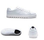 リーガル“白＆黒”の上品レザースニーカー、ゴアテックス搭載の透湿防水仕様｜写真1