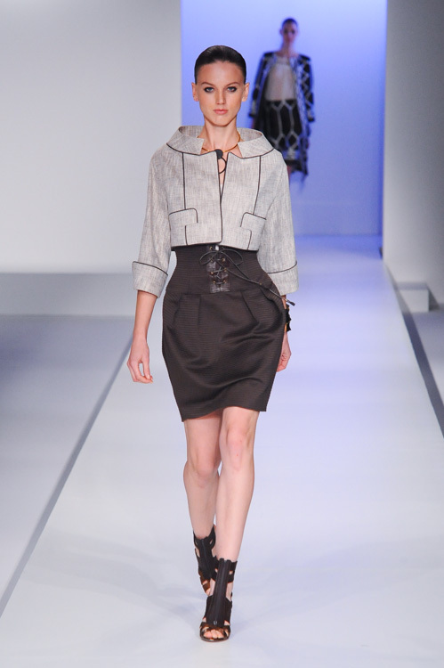 タエ アシダ(TAE ASHIDA) 2015年春夏ウィメンズコレクション シルエット - 写真20