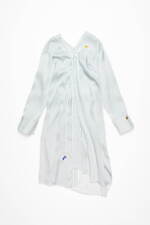 アクネ ストゥディオズ25年春夏、“果実ラベル”配したチェック柄ドレス＆だまし絵デニムパンツ｜写真5