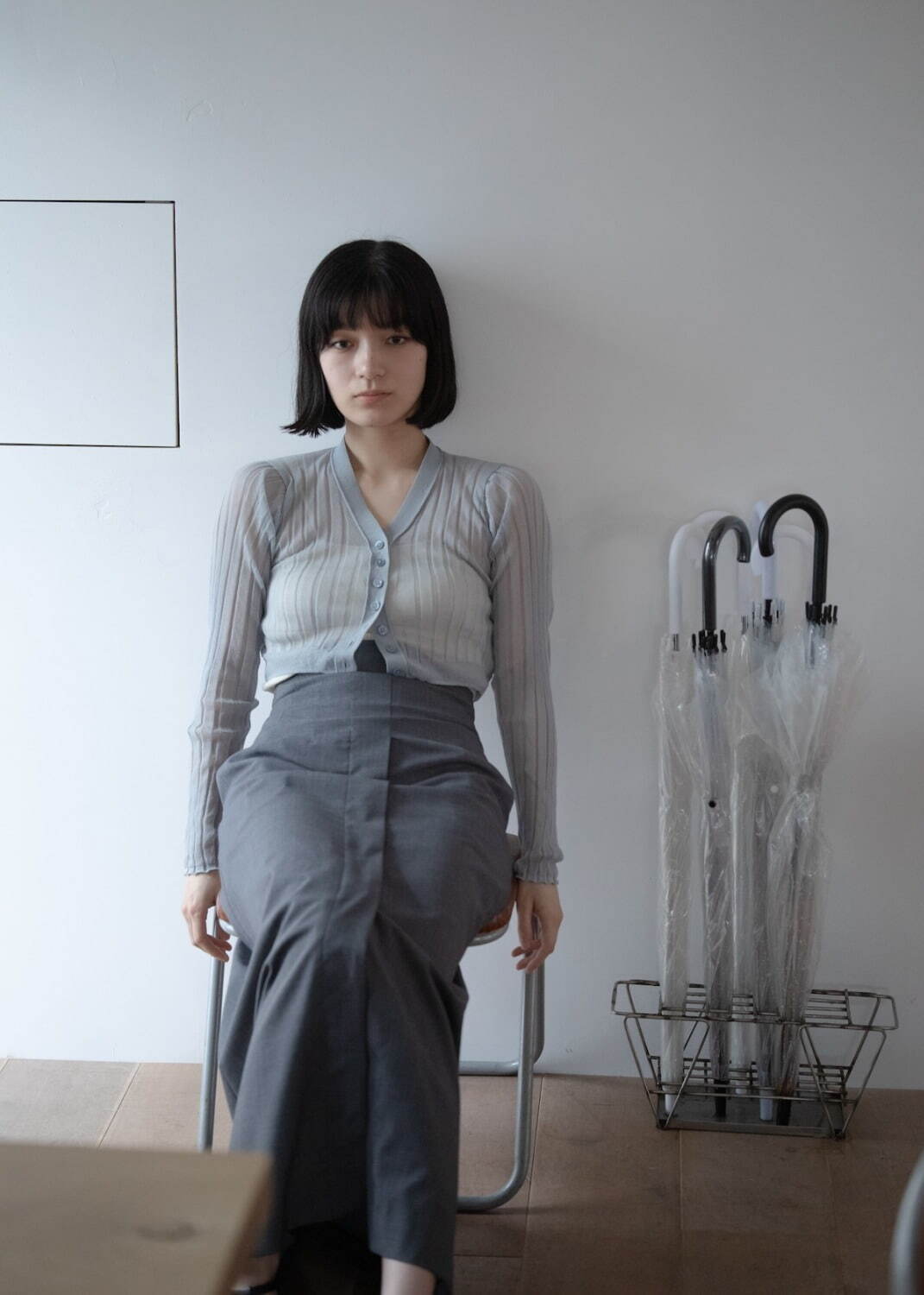 ジェーン スミス“シアー×クロップド丈”のロングスリーブカーディガン、カバーコード限定で｜写真28