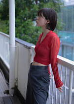 ジェーン スミス“シアー×クロップド丈”のロングスリーブカーディガン、カバーコード限定で｜写真26