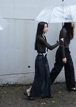 ジェーン スミス“シアー×クロップド丈”のロングスリーブカーディガン、カバーコード限定で｜写真32