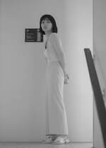 ジェーン スミス“シアー×クロップド丈”のロングスリーブカーディガン、カバーコード限定で｜写真24