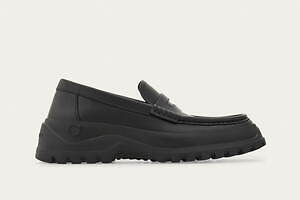 フェラガモのメンズシューズ、グラデーションレザーのダービーシューズや厚底ローファー｜写真3