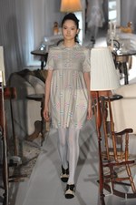 ボシュプルメット(bortsprungt.) THROUGH｜写真10