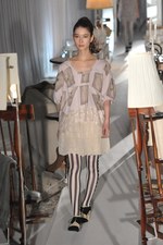 ボシュプルメット(bortsprungt.) THROUGH｜写真14