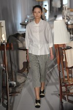 ボシュプルメット(bortsprungt.) THROUGH｜写真21