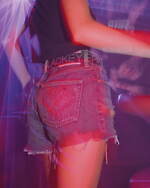 マウジー×ブラック アイ パッチ ウーマン、“ハートロゴ”のピタッとTシャツやフリルキャミソール｜写真30