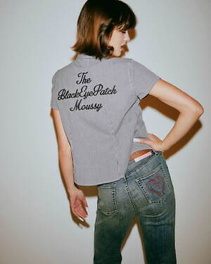 マウジー×ブラック アイ パッチ ウーマン、“ハートロゴ”のピタッとTシャツやフリルキャミソール｜写真20