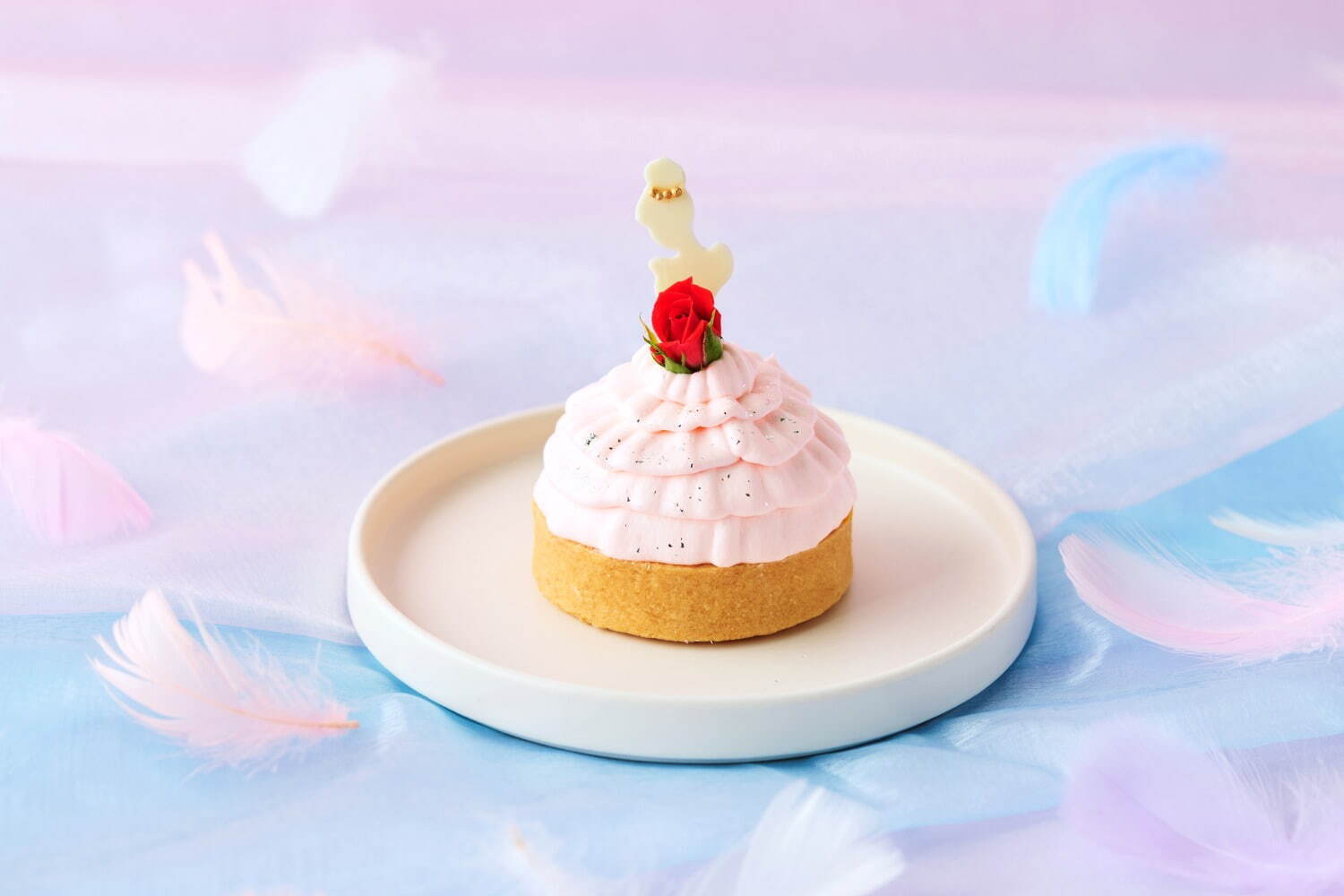 「ローブ ド マリエ～ホワイトチョコとオレンジムースのタルト～」1,100円※テイクアウト1,000円