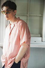 ナイスネスのアーバンリサーチ限定半袖シャツ、手紡ぎ・手織りの“格子柄”コットンで｜写真5