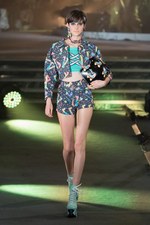 スレトシス 2015年春夏コレクション - キュートなエナジーを身に纏う、80sポップガール｜写真9