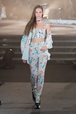 スレトシス 2015年春夏コレクション - キュートなエナジーを身に纏う、80sポップガール｜写真21