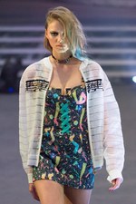 スレトシス 2015年春夏コレクション - キュートなエナジーを身に纏う、80sポップガール｜写真34