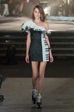 スレトシス 2015年春夏コレクション - キュートなエナジーを身に纏う、80sポップガール｜写真67