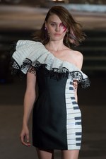 スレトシス 2015年春夏コレクション - キュートなエナジーを身に纏う、80sポップガール｜写真68