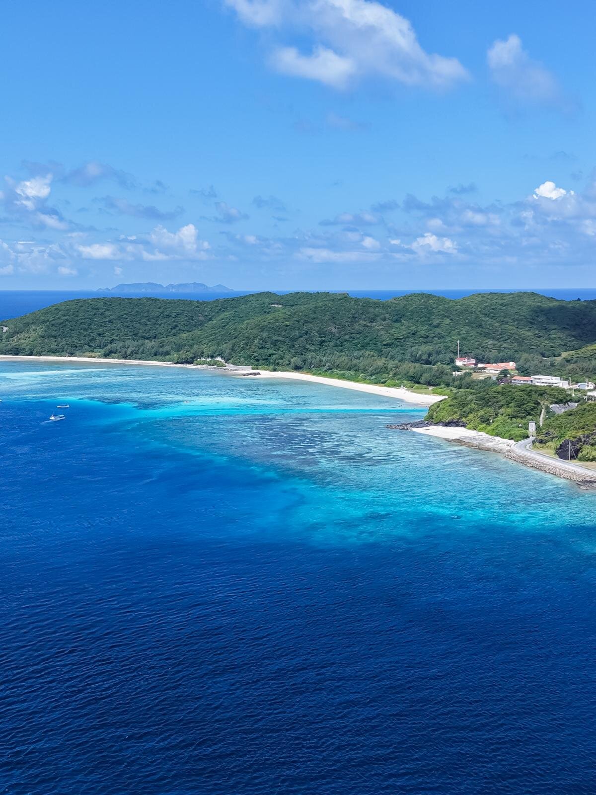 慶良間諸島の絶景ビーチ特集、世界を魅了する”ケラマブルー”とは？｜写真13