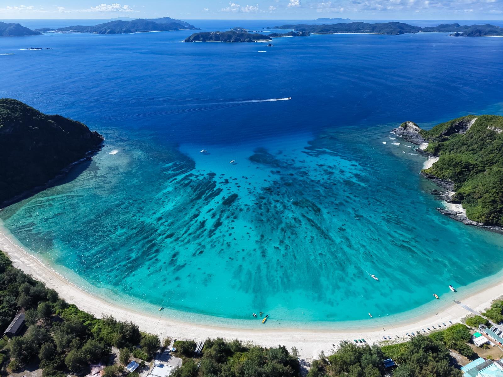 慶良間諸島の絶景ビーチ特集、世界を魅了する”ケラマブルー”とは？｜写真14