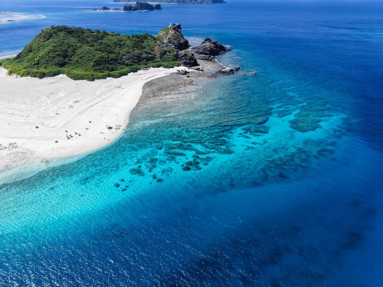 慶良間諸島の絶景ビーチ特集、世界を魅了する”ケラマブルー”とは？｜写真22