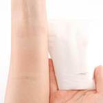 エスト25年秋スキンケア、“肌にのせるだけ”摩擦レスにメイク落とし！クレンジング美容液｜写真10