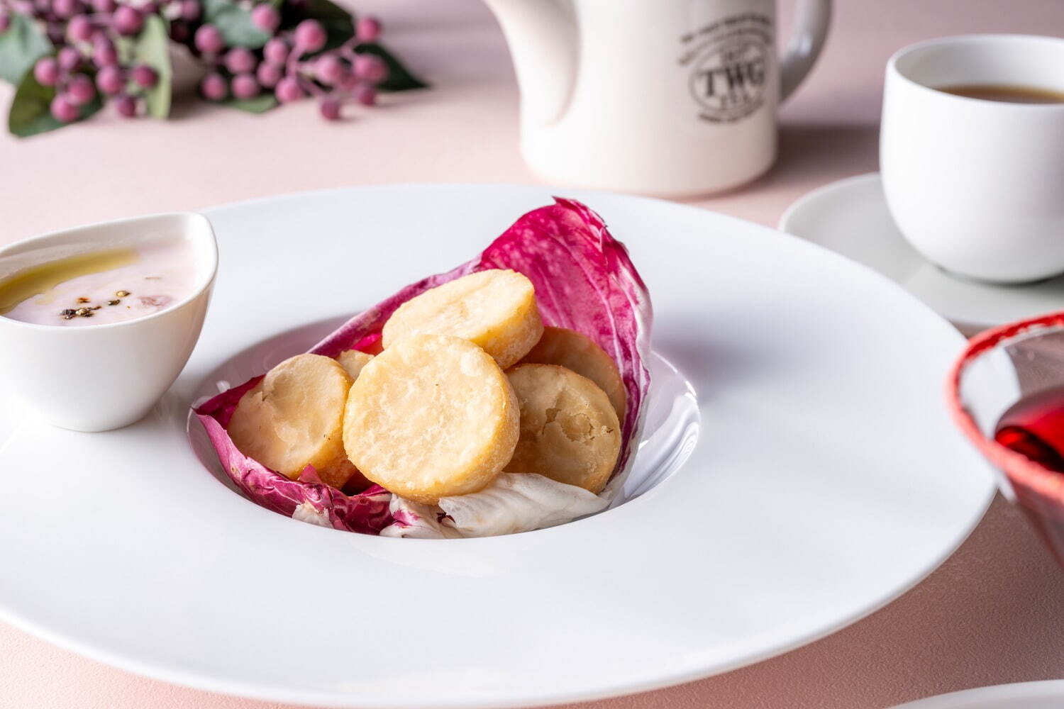 “紫陽花＆スミレ”バイオレットカラーのアフタヌーンティー、インターコンチネンタル横浜Pier 8で｜写真3