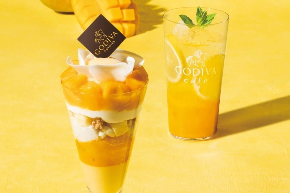 ゴディバカフェ25年夏スイーツ、“マンゴーとレモン”のふわふわ泡ホイップのせパフェ＆ソーダドリンク｜みなとみらい東急スクエア