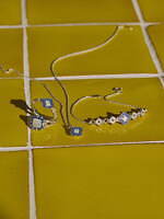 ノジェスのヴィンテージ風ジュエリー、“カフェの窓枠やタイル”着想シェルリング＆シルバーネックレス｜写真2