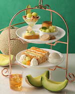 キハチ カフェ“メロンが主役”の初夏アフタヌーンティー、パフェやプリンなど贅沢スイーツ｜写真2